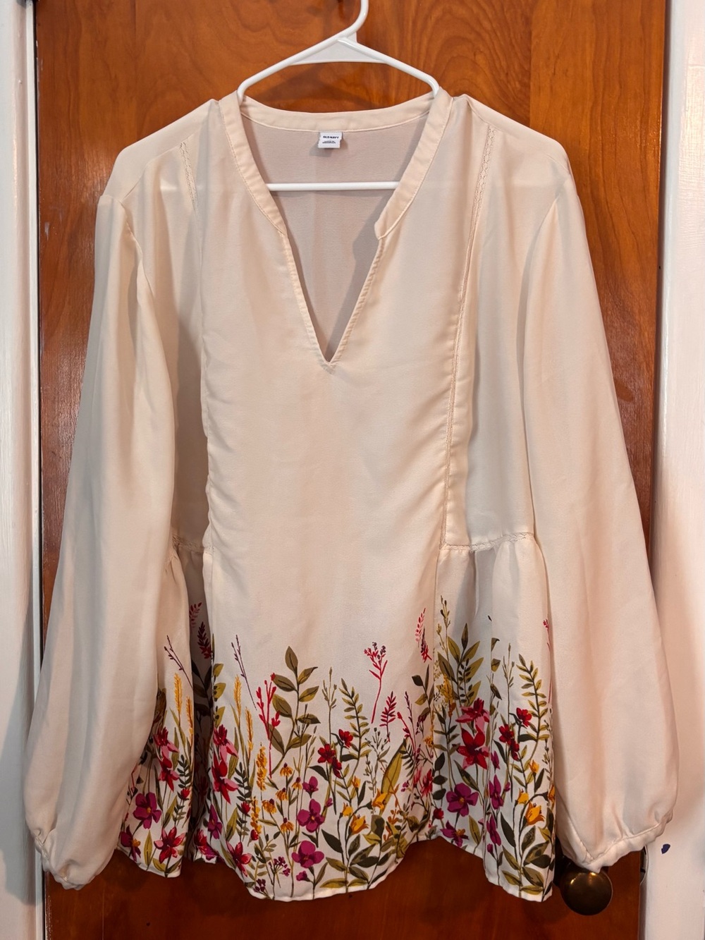 Old Navy Cream Long-Sleeve Floral Hem Smock Blouse